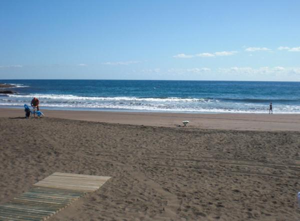 Salinetas Blue Surf House Apartment Telde Exterior photo